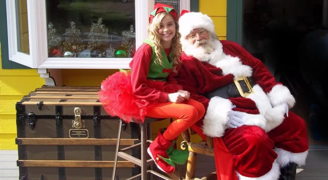 Santa Phillip and his elf Chloe at the Southern California Live Steamers Torrance